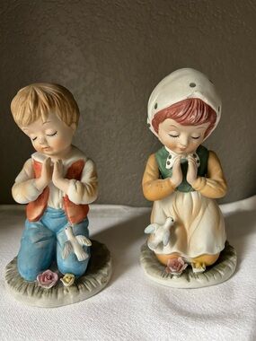 Vintage Praying Boy and Girl Figurines - Pastel Blue, Green, Cream
